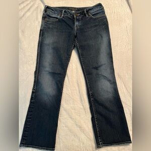 Levi's Women's Straight Leg Jeans in Deep Blue